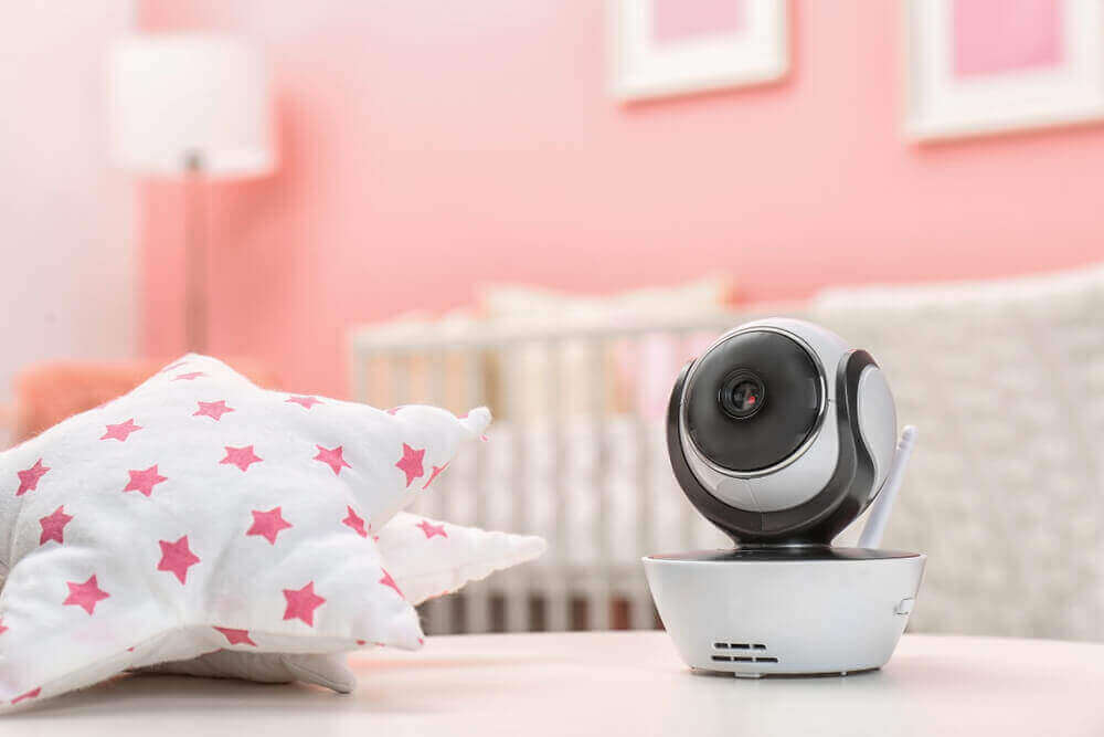 Watch Over Your Baby With The Best Dual Camera Baby Monitor-Review & Buying Guide 2024